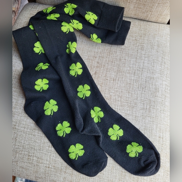 Black and Green Clover Knee High Socks - Picture 1 of 3